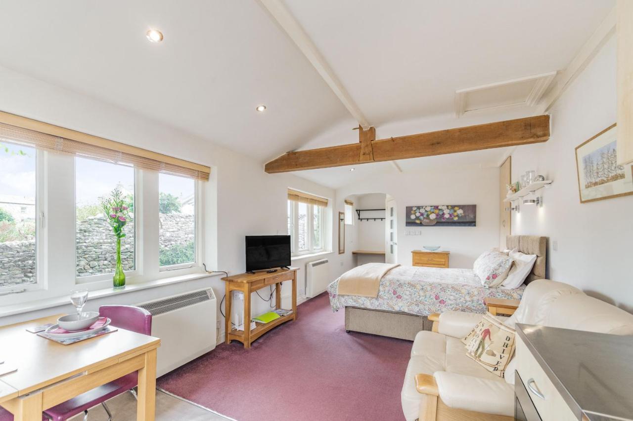 Austwick The Friendly Room מראה חיצוני תמונה